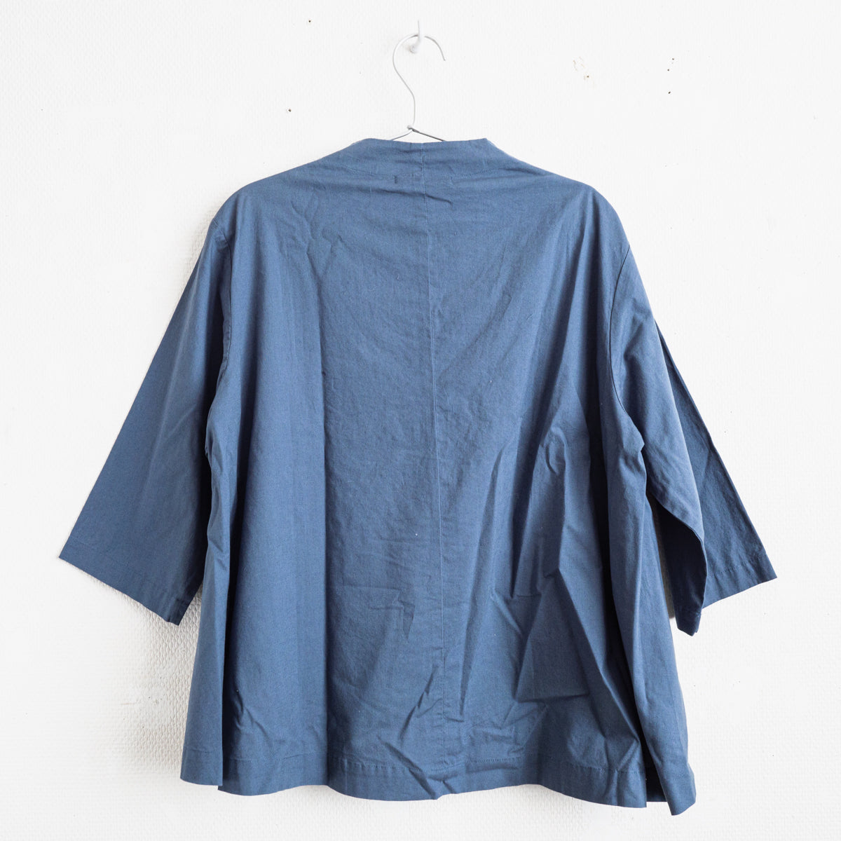 チカン手刺繍シャツ(ハイネック)