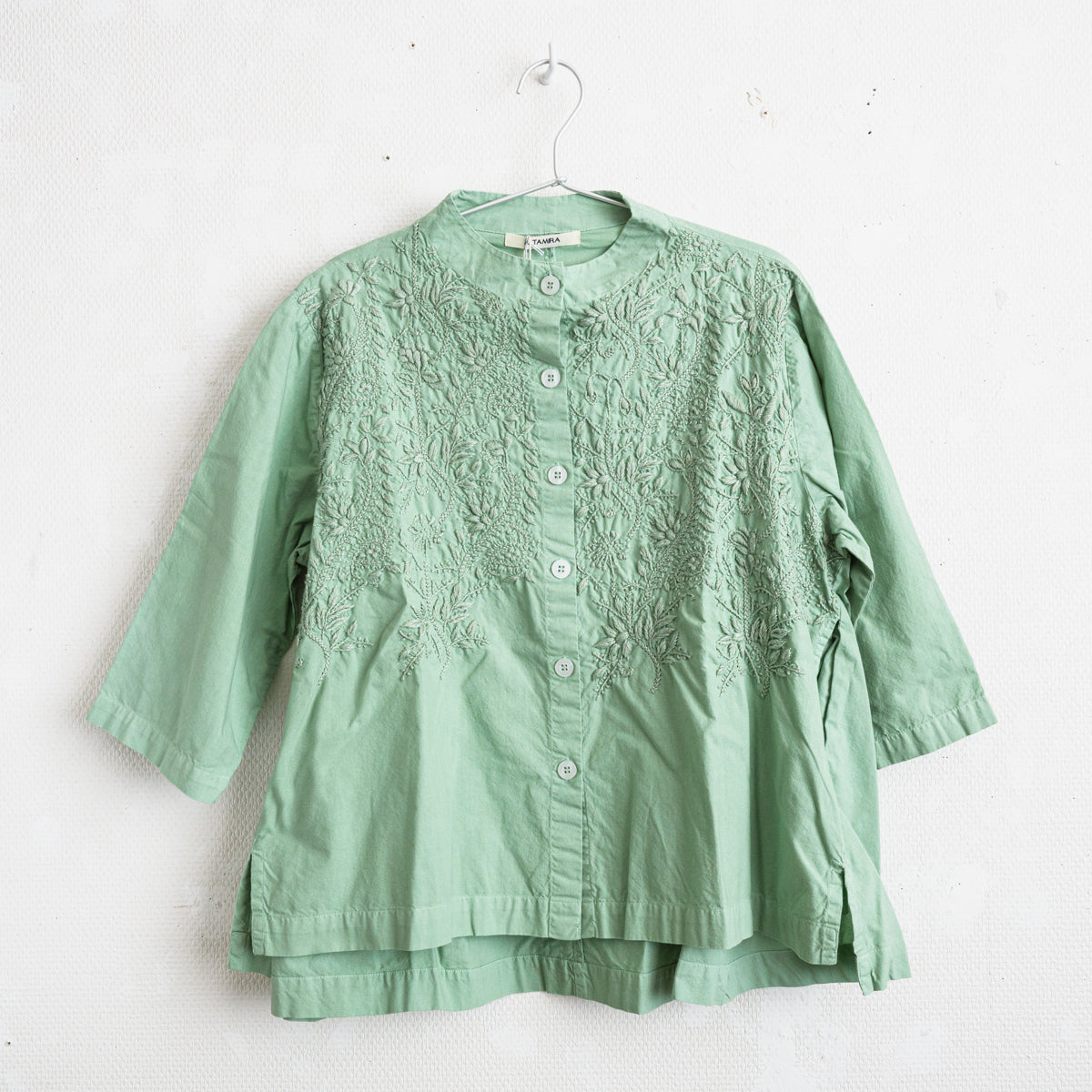 チカン手刺繍シャツ(ハイネック)