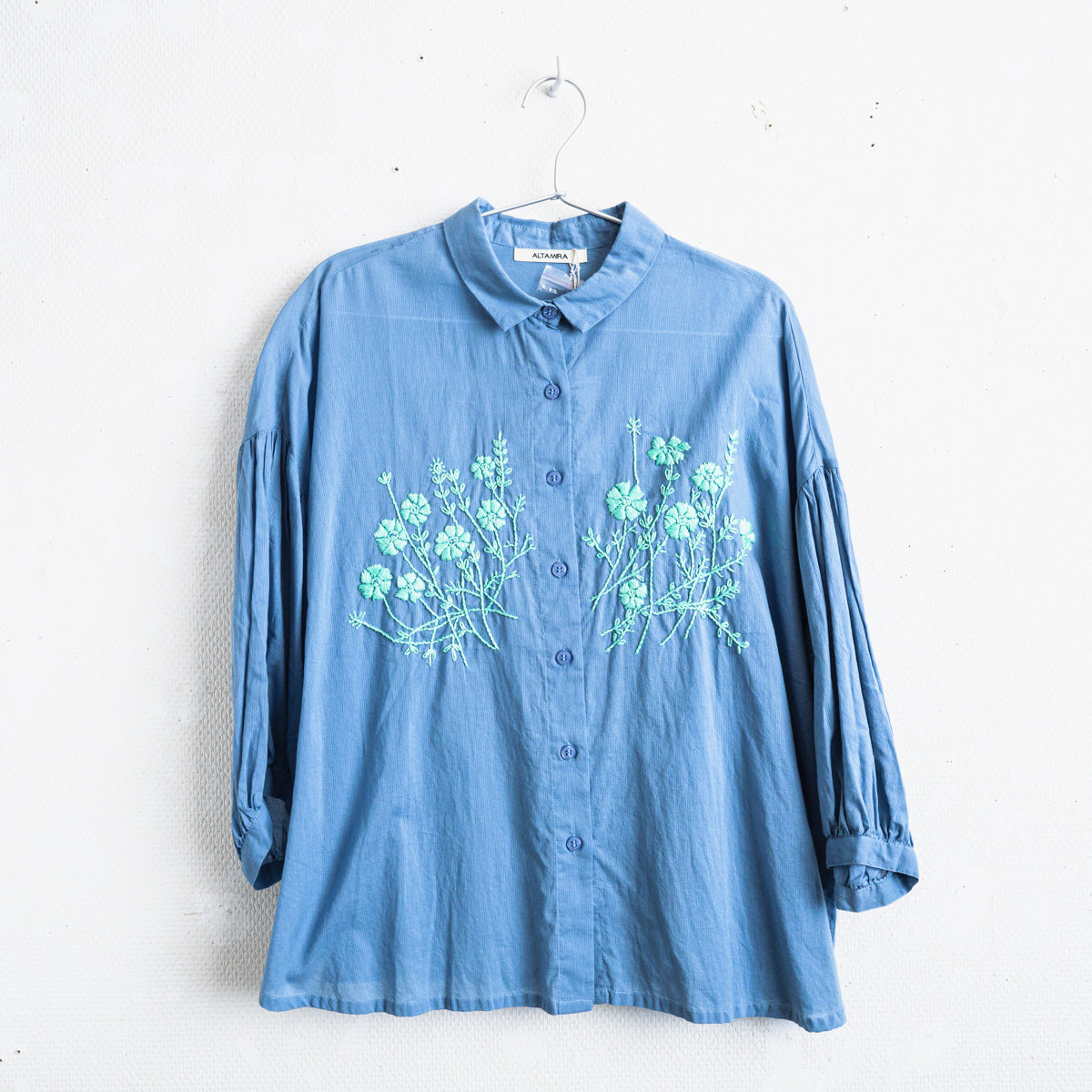 チカン手刺繍シャツ(ギャザー袖)