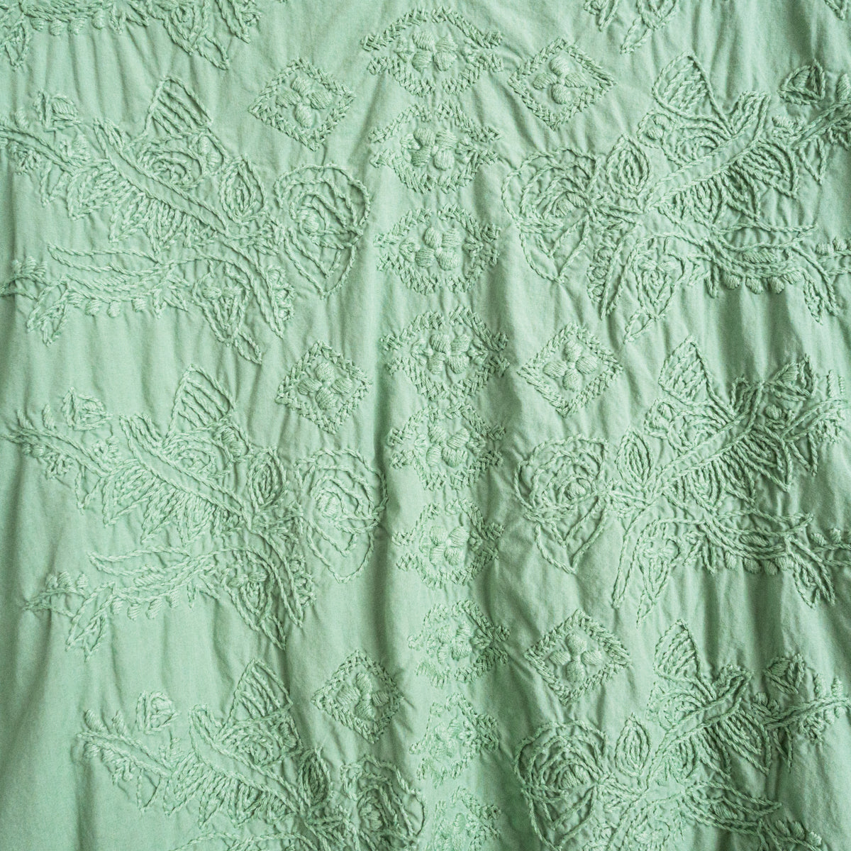 チカン手刺繍Vネックブラウス