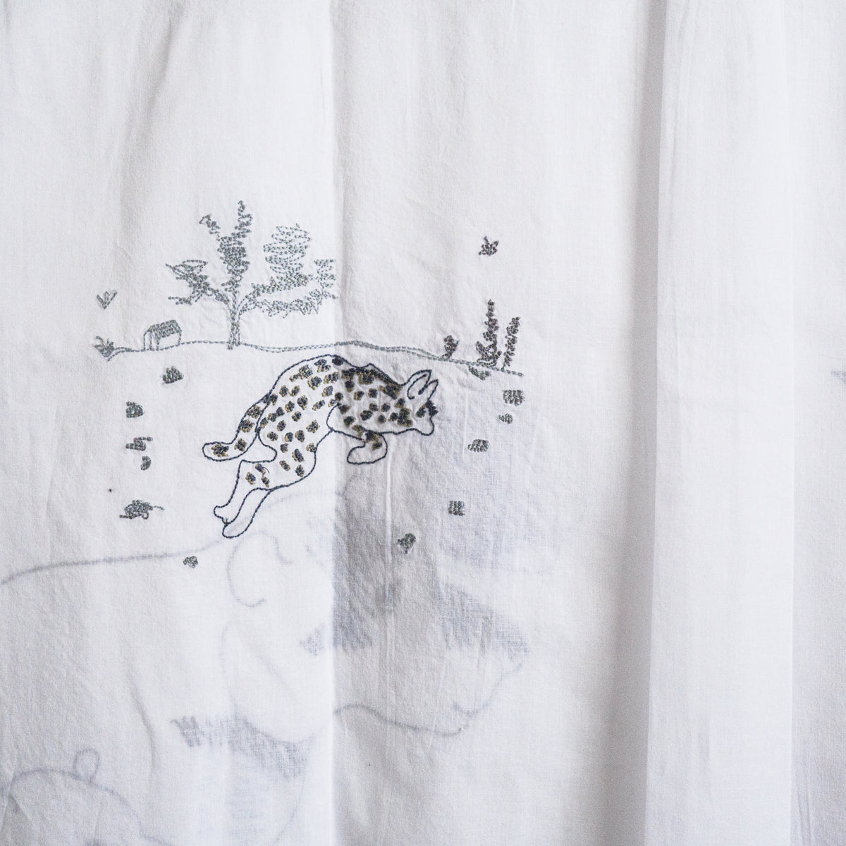 アニマル刺繍シャツ(ワンポケット)