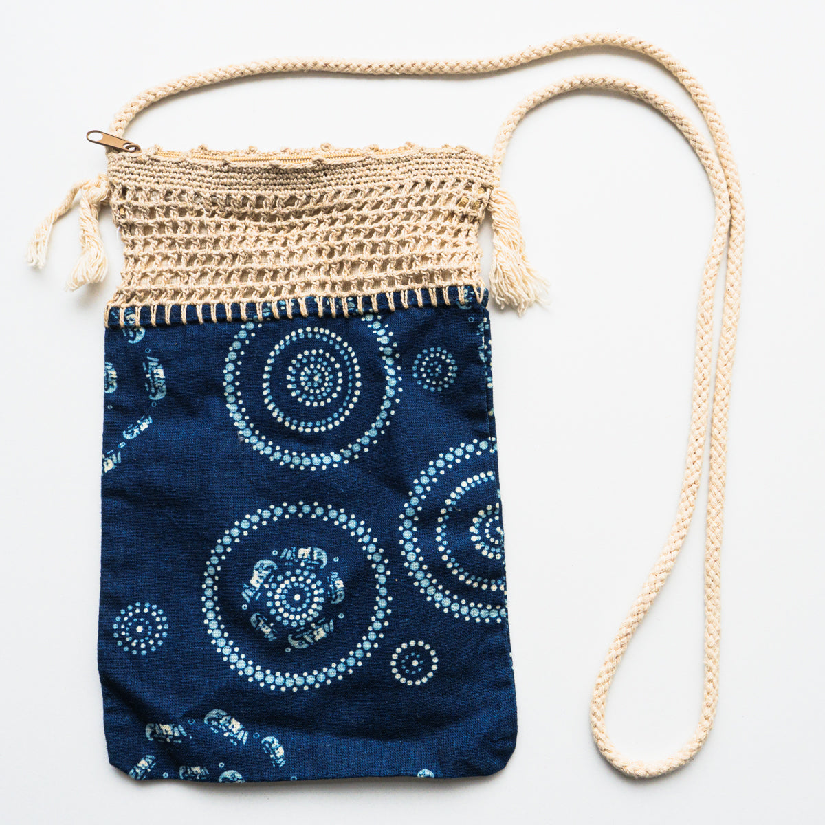 麻編み肩掛けポーチ