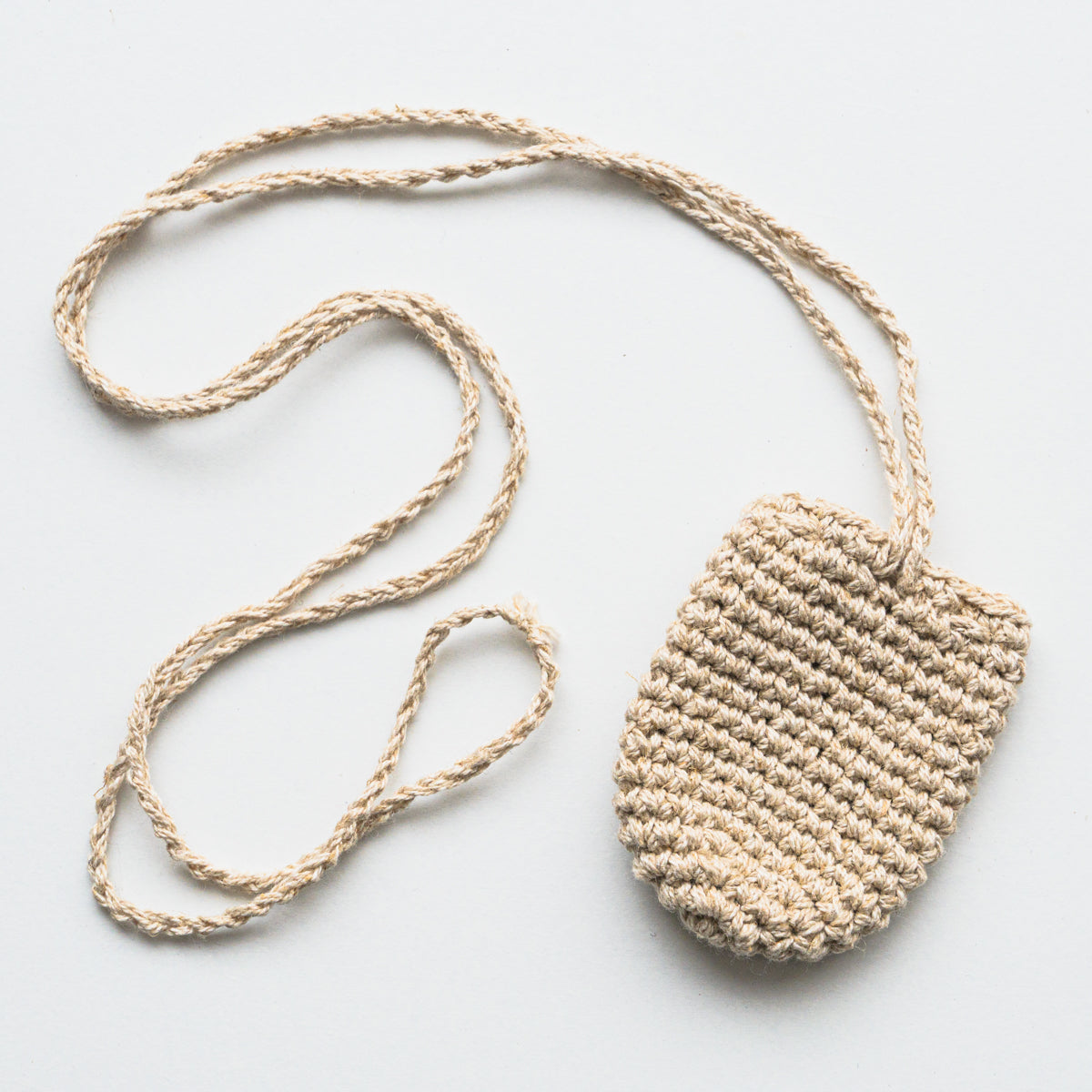 麻編み肩掛けポーチ