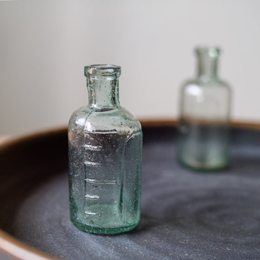 昭和薬品ボトル