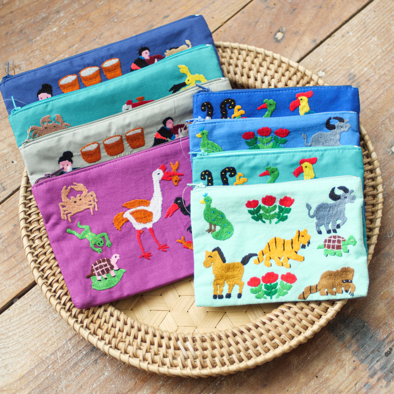 モン族手刺繍ポーチ (Thuadin シリーズ)