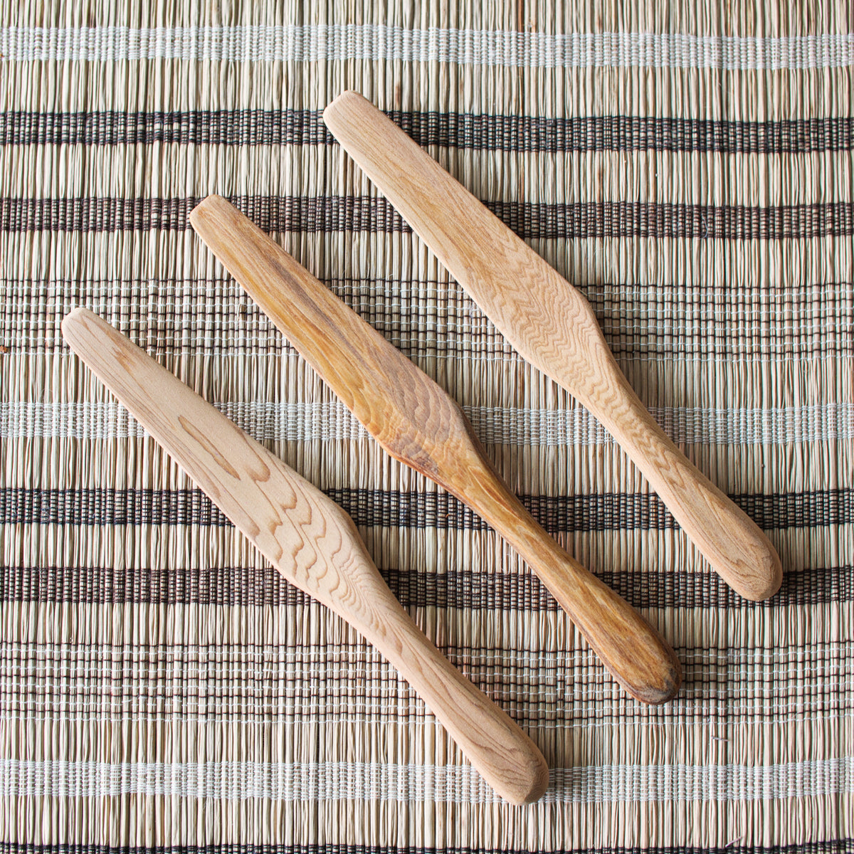 屋久杉のバターナイフ