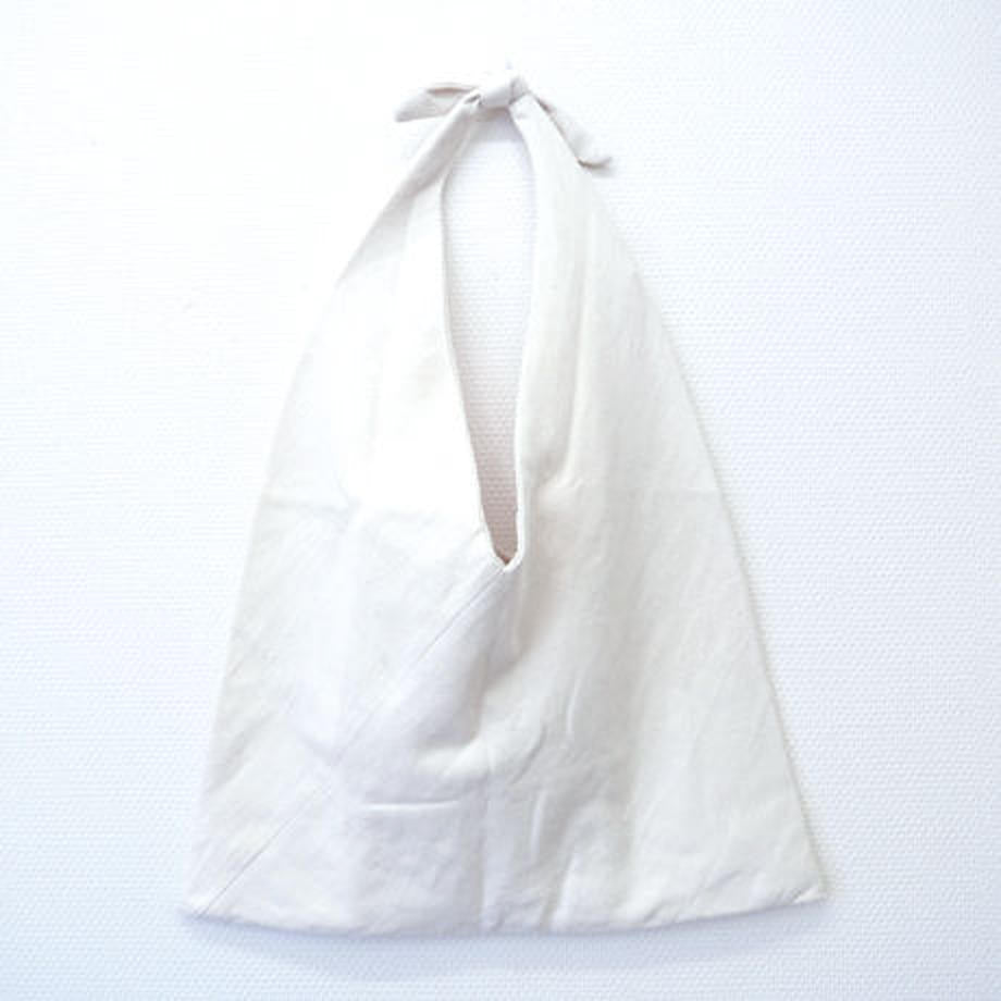 プイ族 トライアングル バッグ(ホワイト)