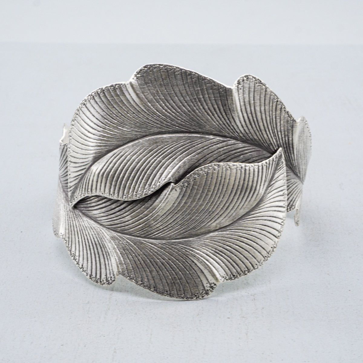 カレンシルバーバングル