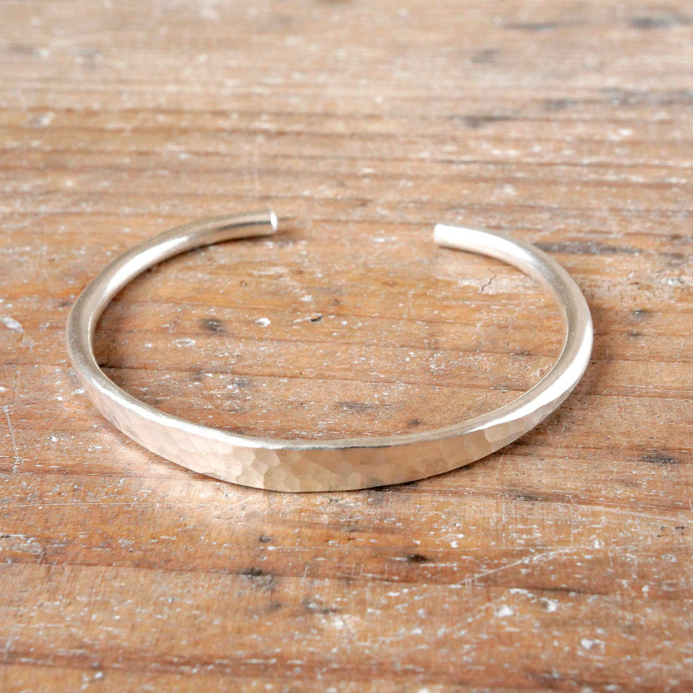 カレンシルバーバングル