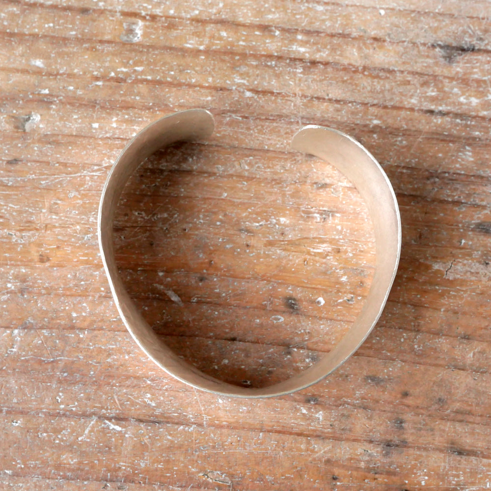 カレンシルバーバングル