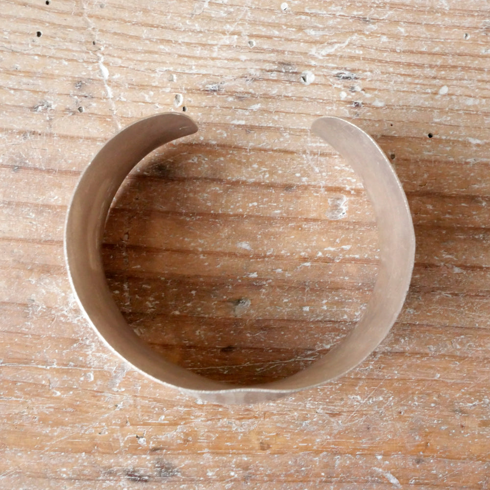 カレンシルバーバングル