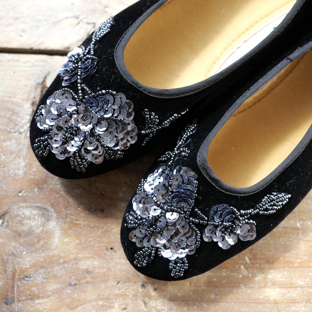 ヴェルベットビーズ靴