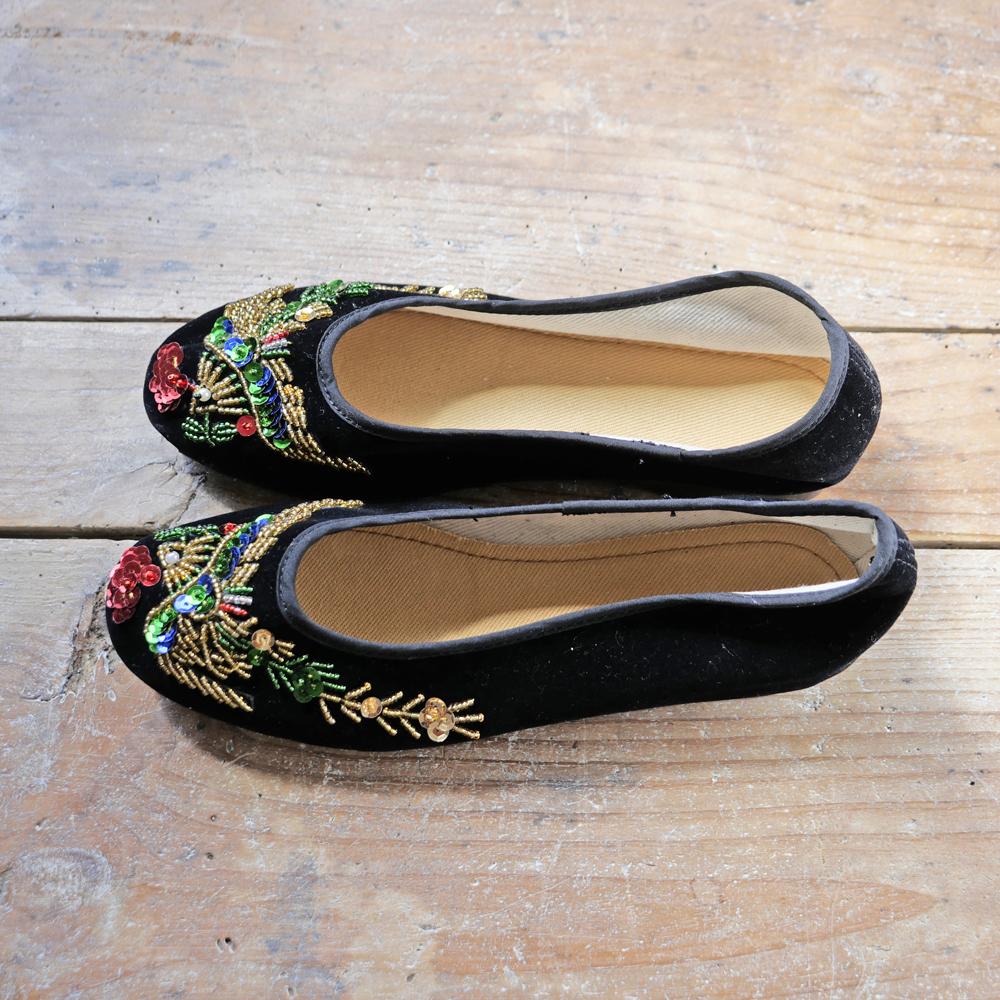 ヴェルベットビーズ靴