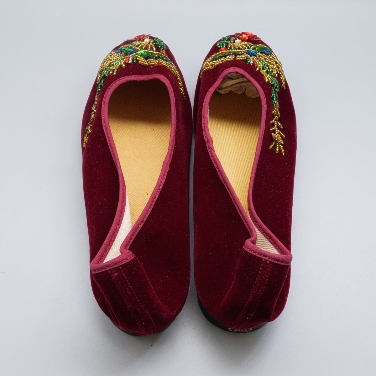 ヴェルベットビーズ靴