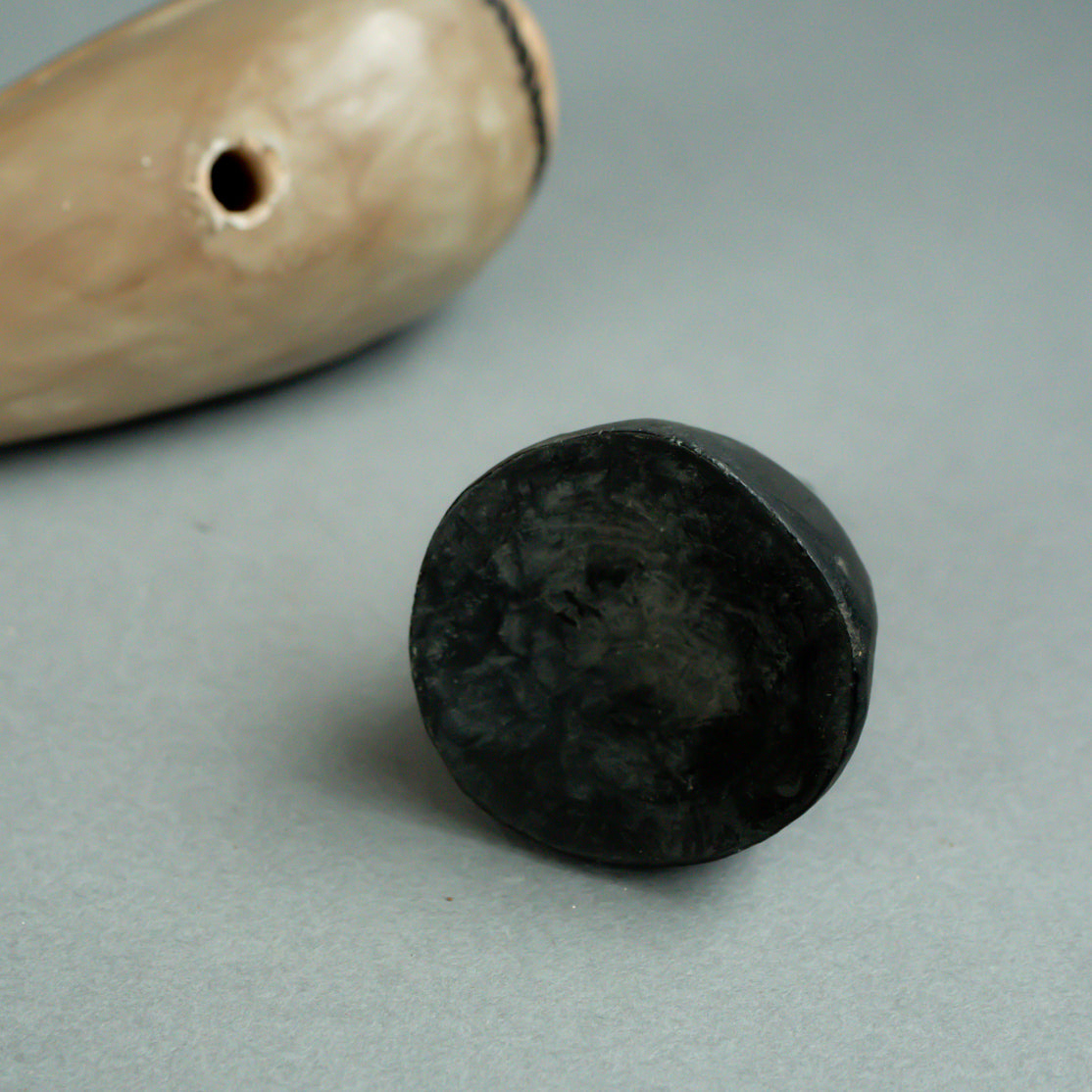 木彫りバードスタンド