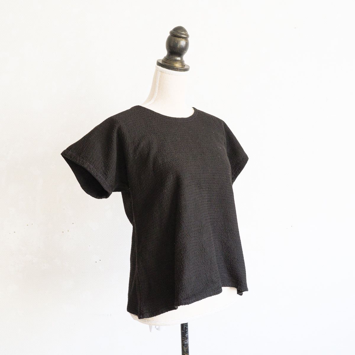 ヤオ族刺し子草木染ブラウス(黒)