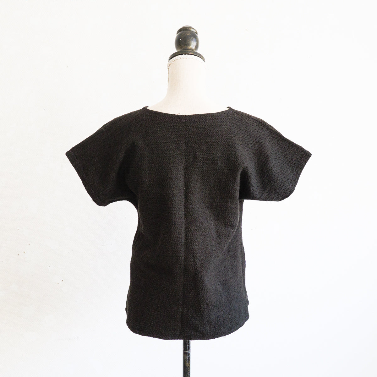 ヤオ族刺し子草木染ブラウス(黒)