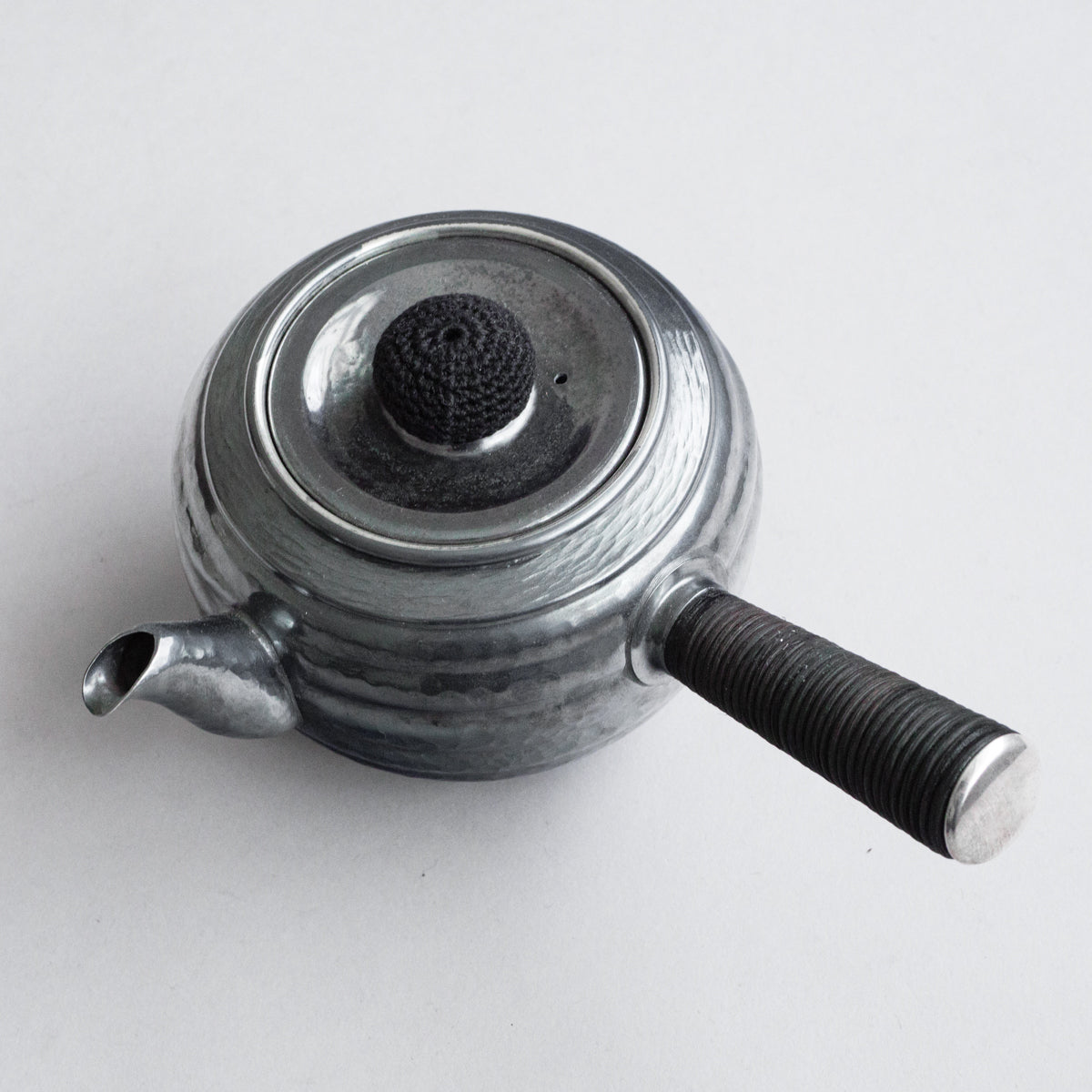 真鍮製急須丸形(中)段付