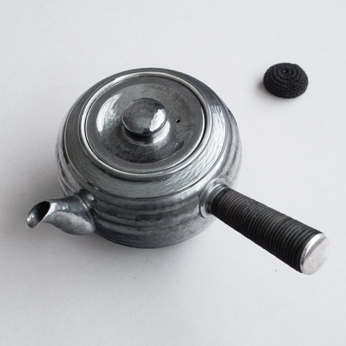 真鍮製急須丸形(中)段付