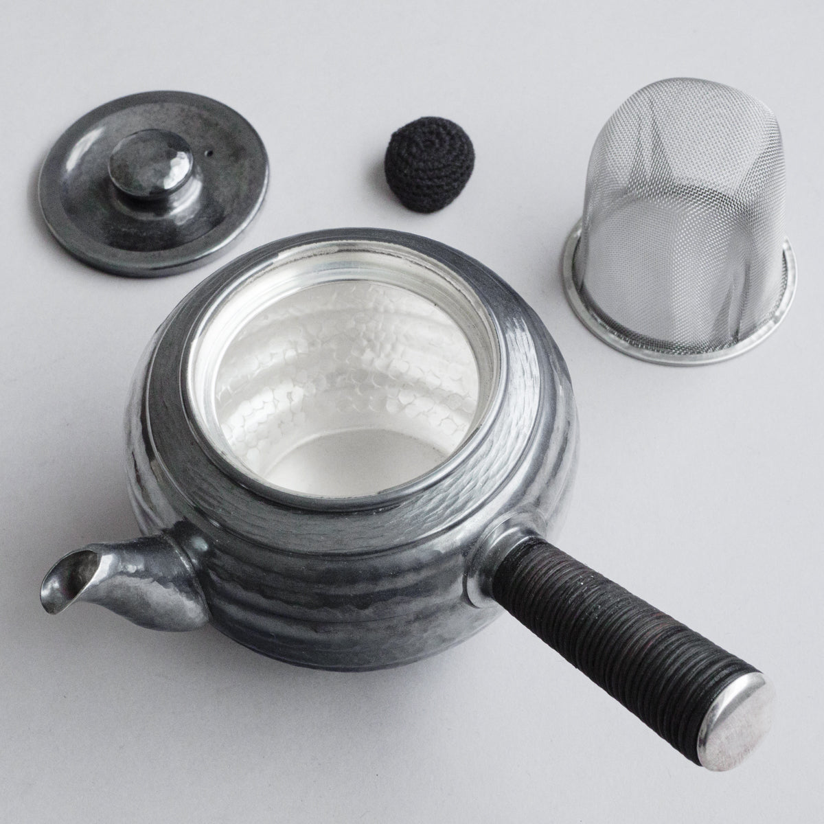 真鍮製急須丸形(中)段付