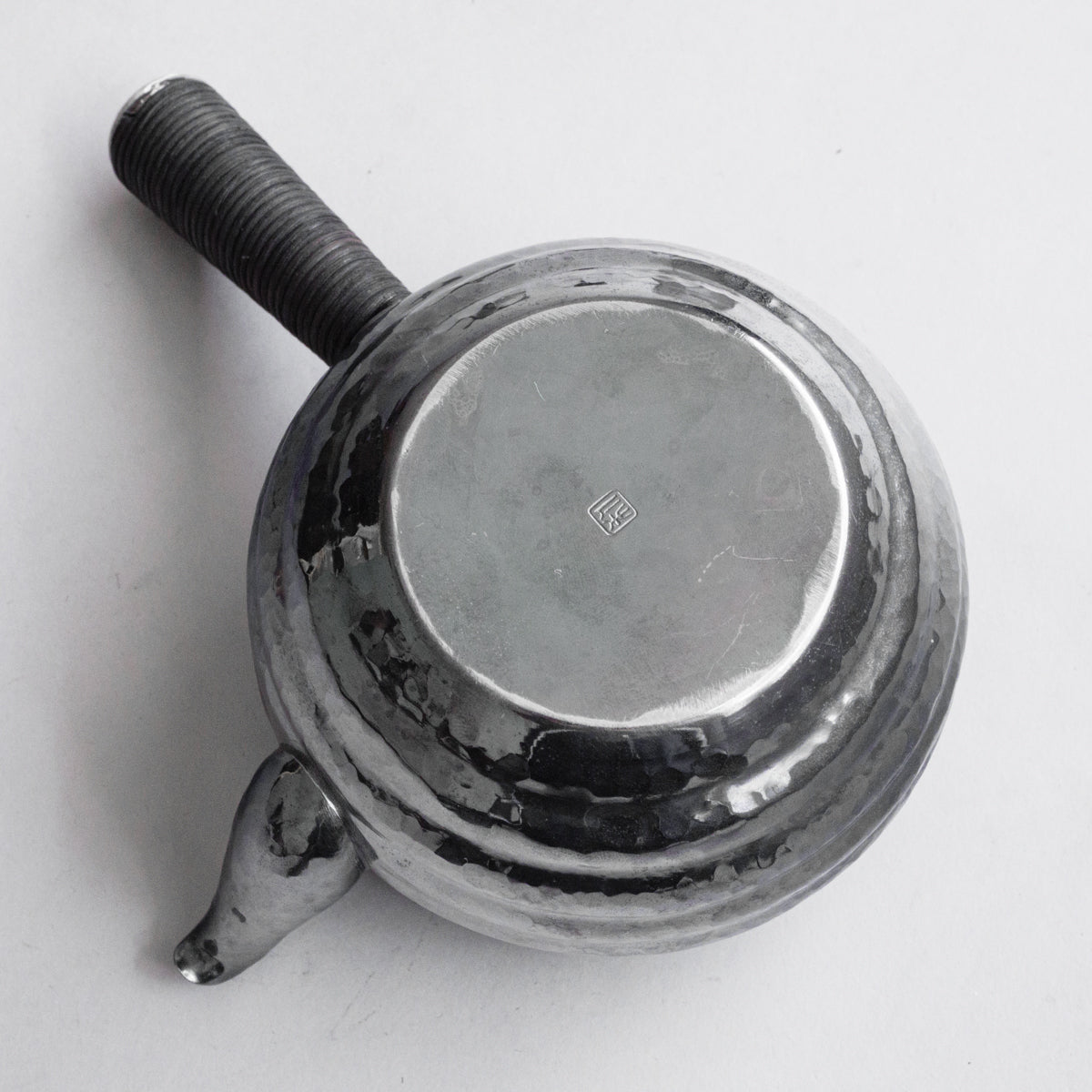 真鍮製急須丸形(中)段付