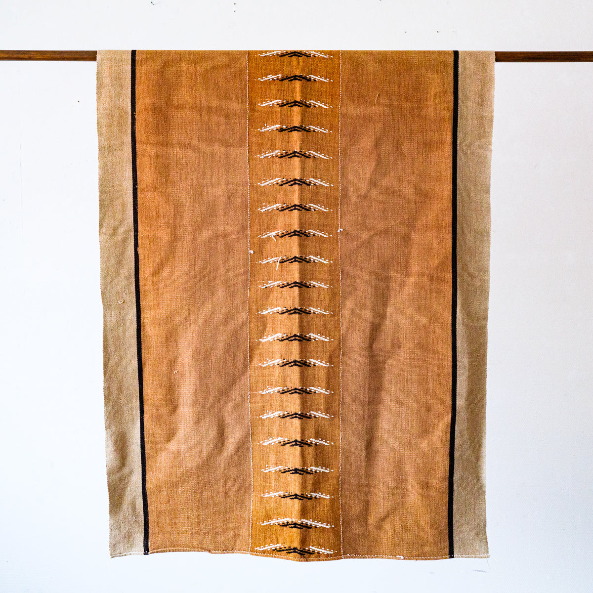 カレン族ブラウンタペストリー