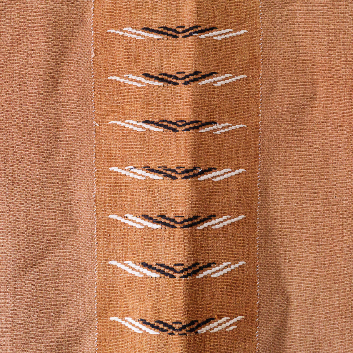 カレン族ブラウンタペストリー