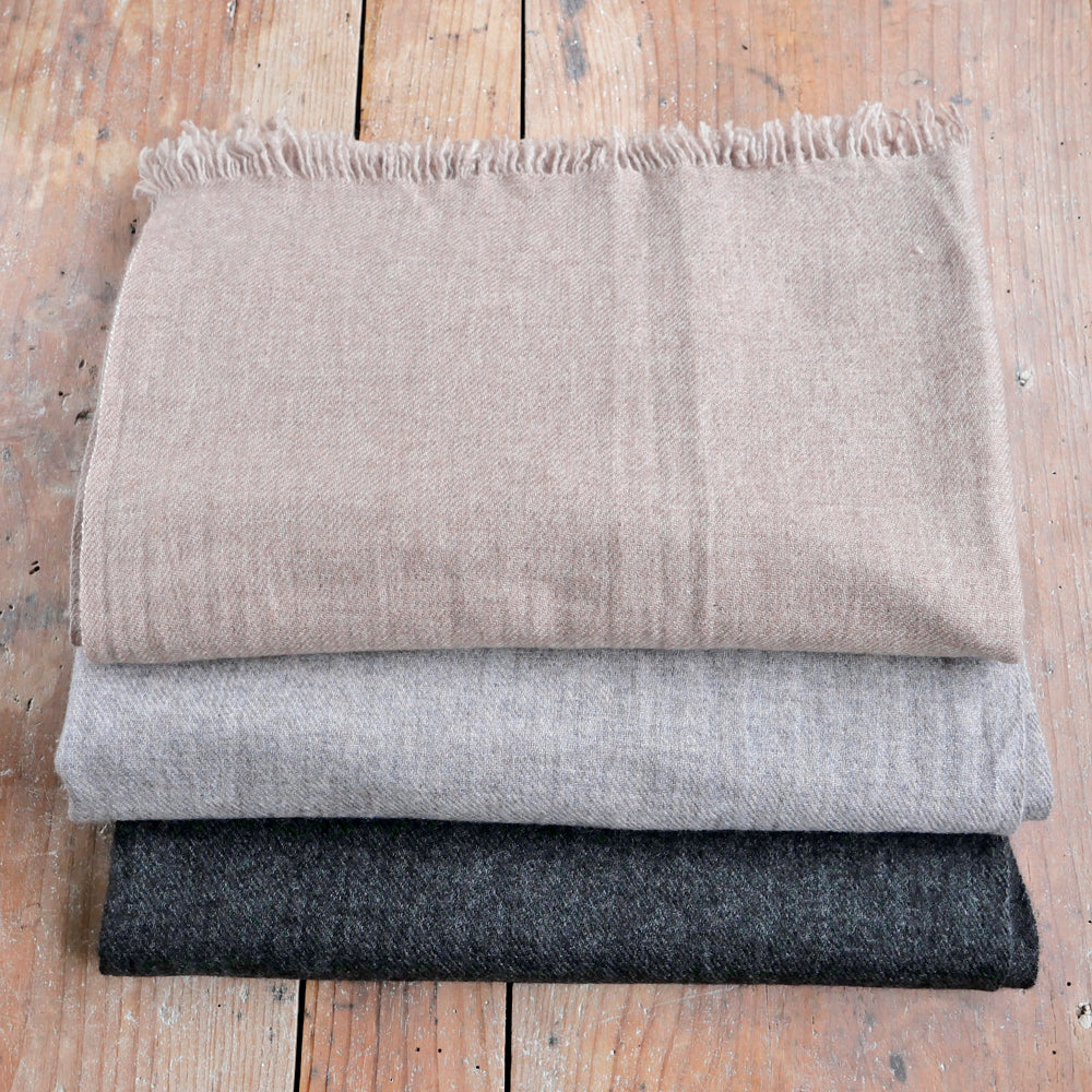 カシミヤ大判ストール(原毛色)