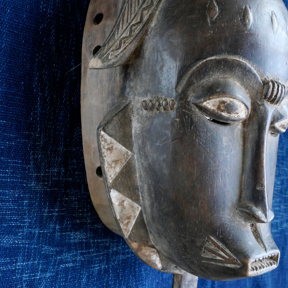 バウレ族女性仮面