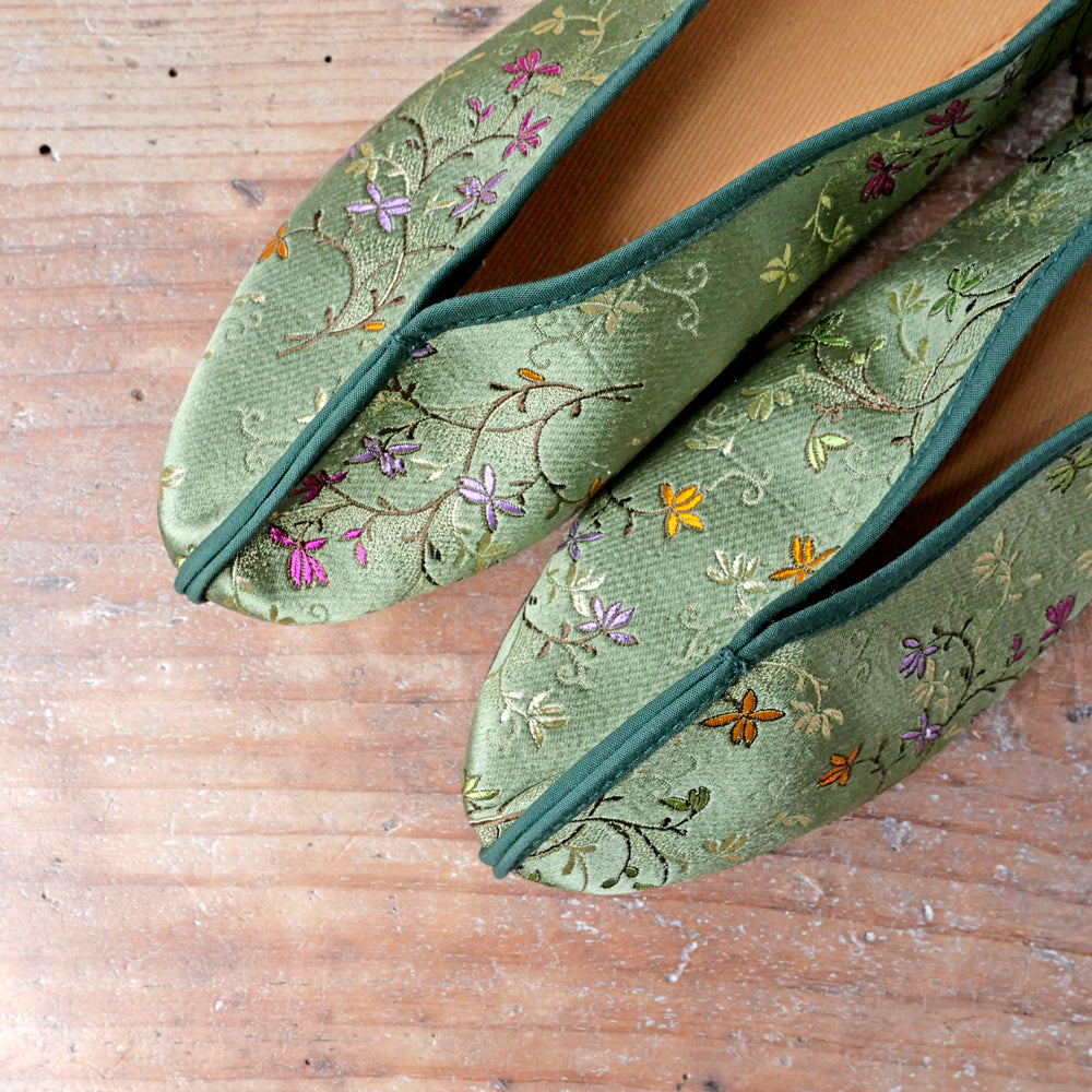 台湾刺繍靴(小花模様シリーズ)