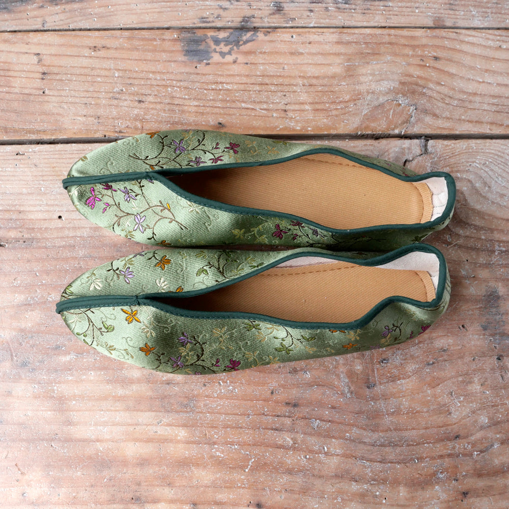 台湾刺繍靴(小花模様シリーズ)