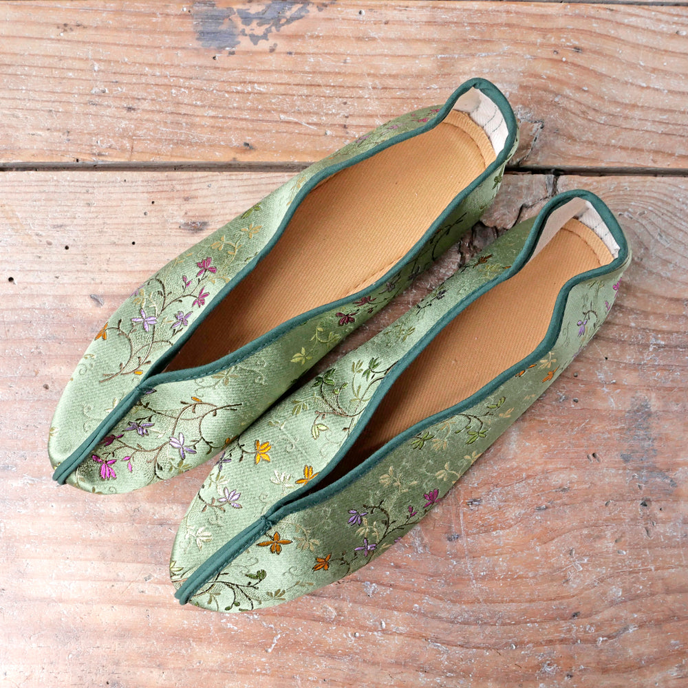 台湾刺繍靴(小花模様シリーズ)