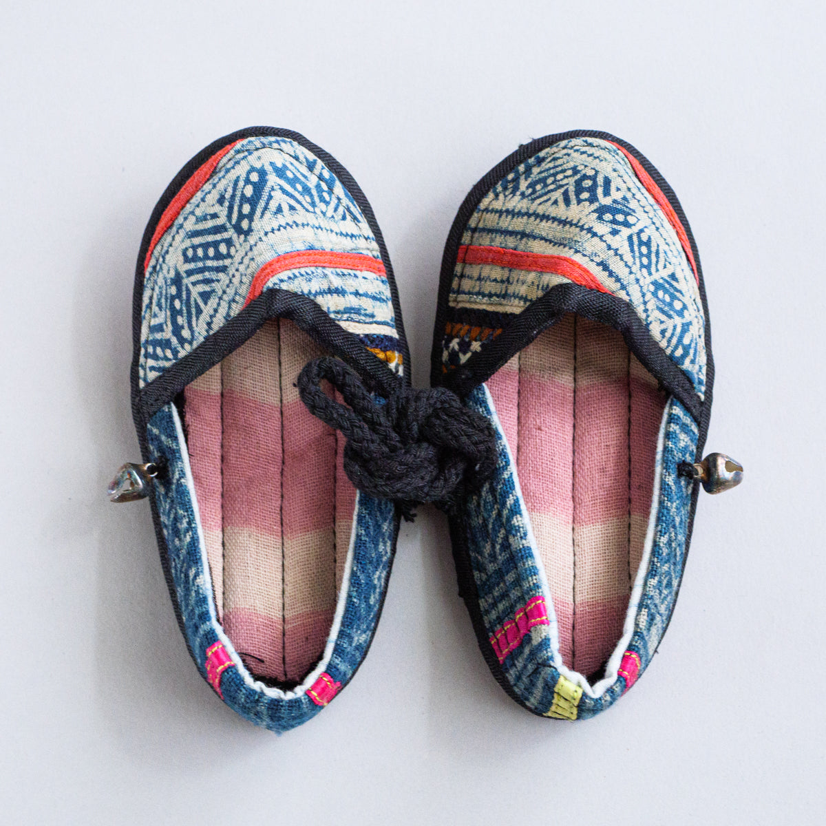 モン族子供用布靴