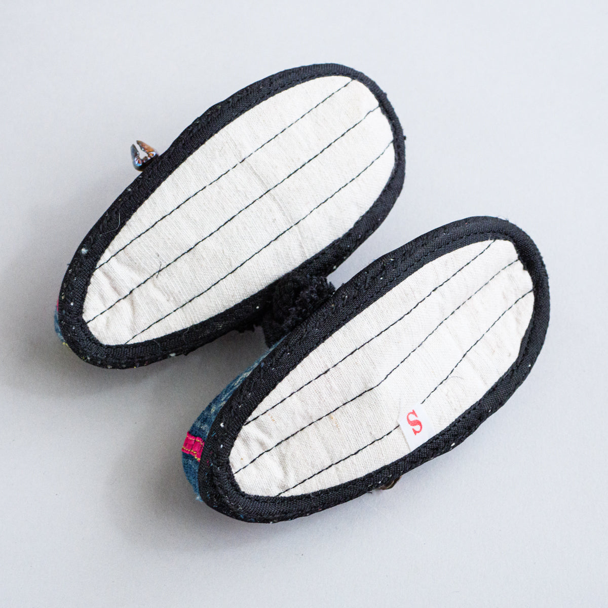 モン族子供用布靴