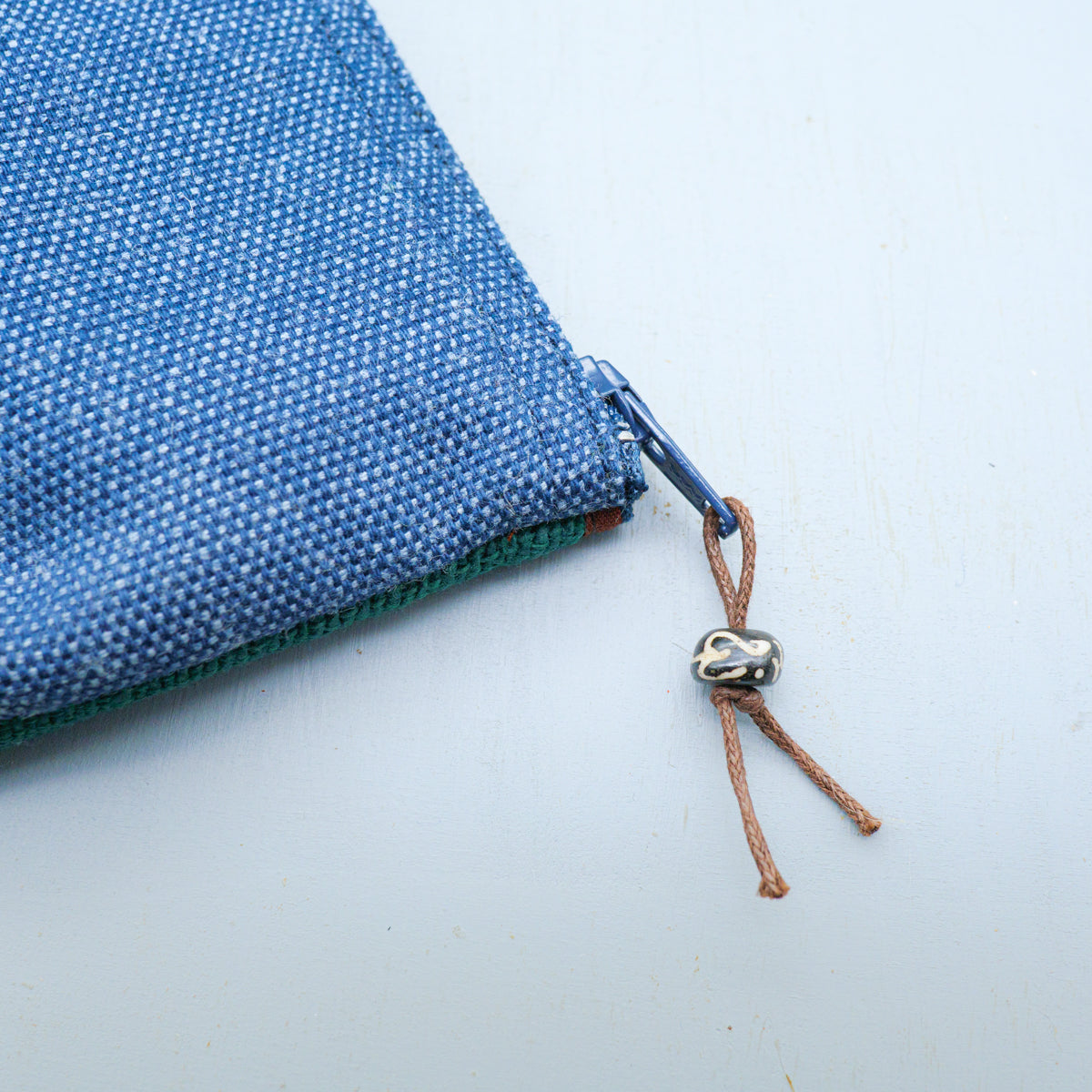 モン族パッチワークポーチ