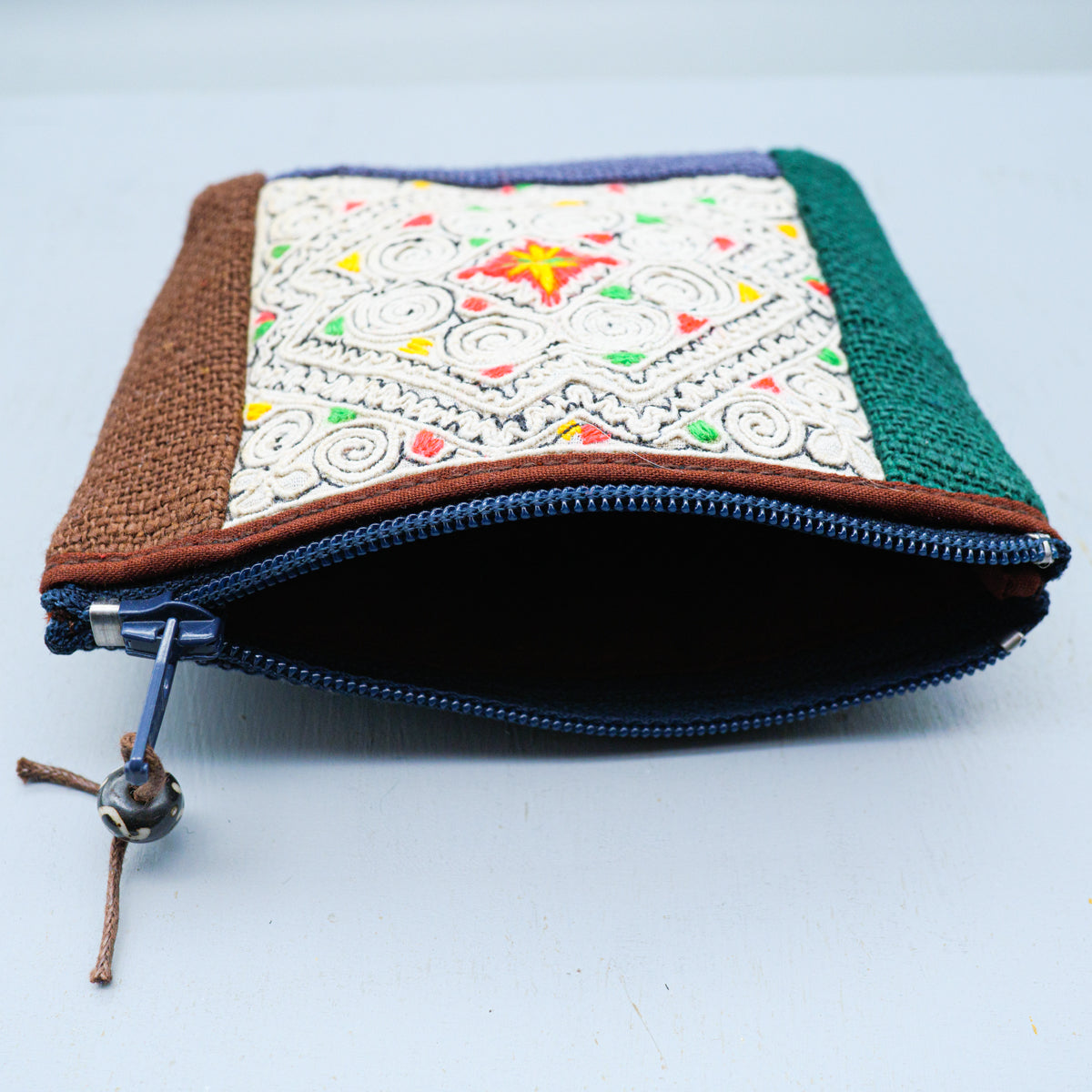 モン族パッチワークポーチ