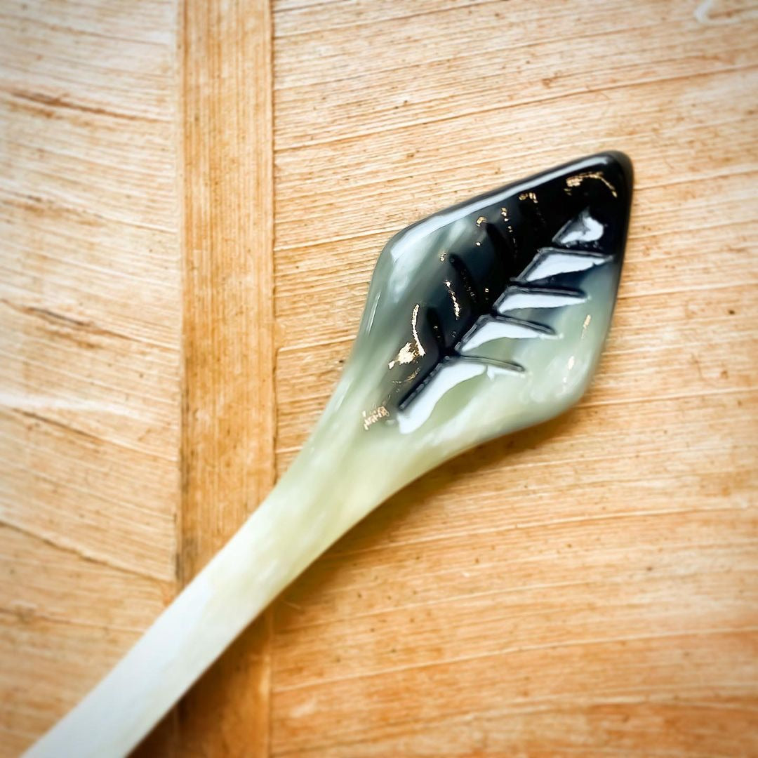 水牛角スプーン(植物型)