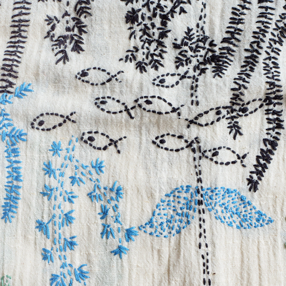 コットン刺繍ストール
