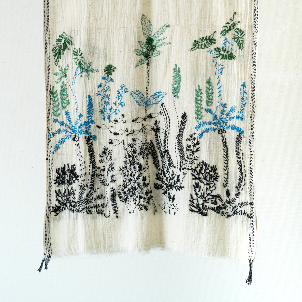 コットン刺繍ストール