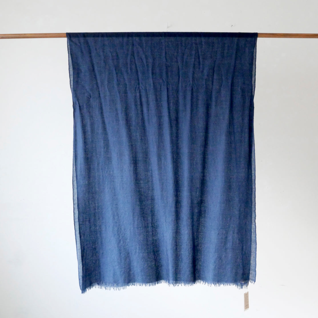 カシミヤ細毛ライトストール(藍染)