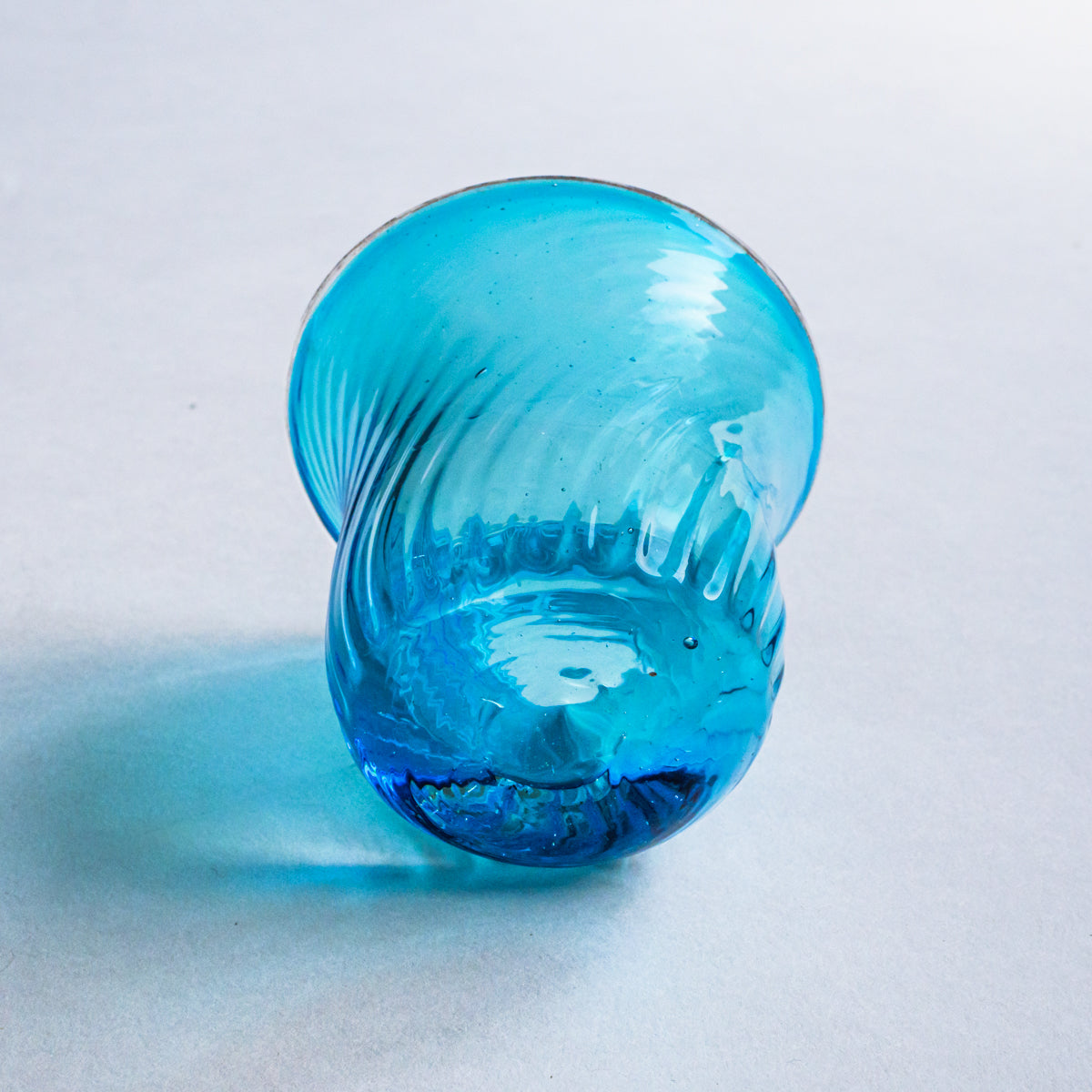 再生ガラスカップ(渦巻き)