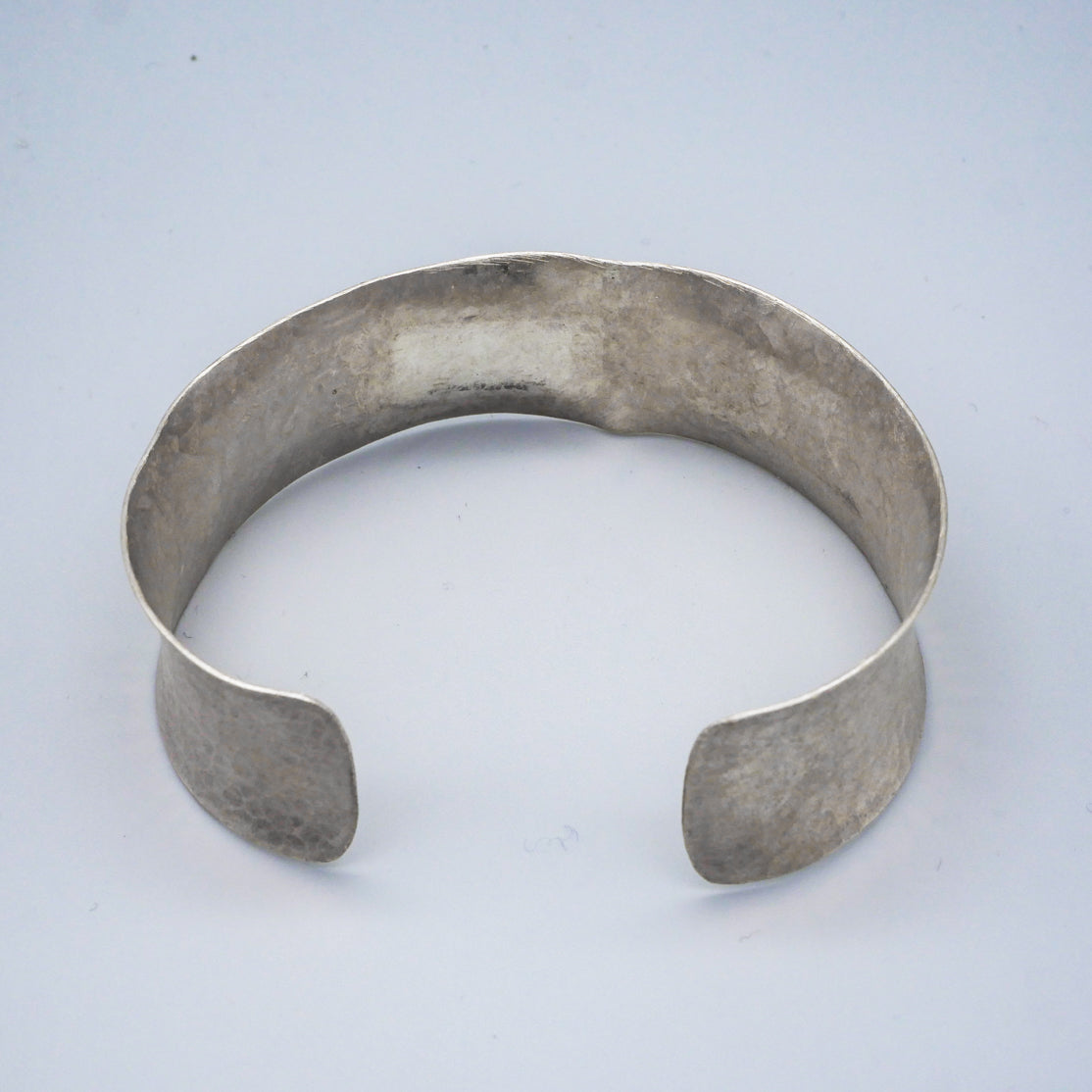 カレンシルバーバングル