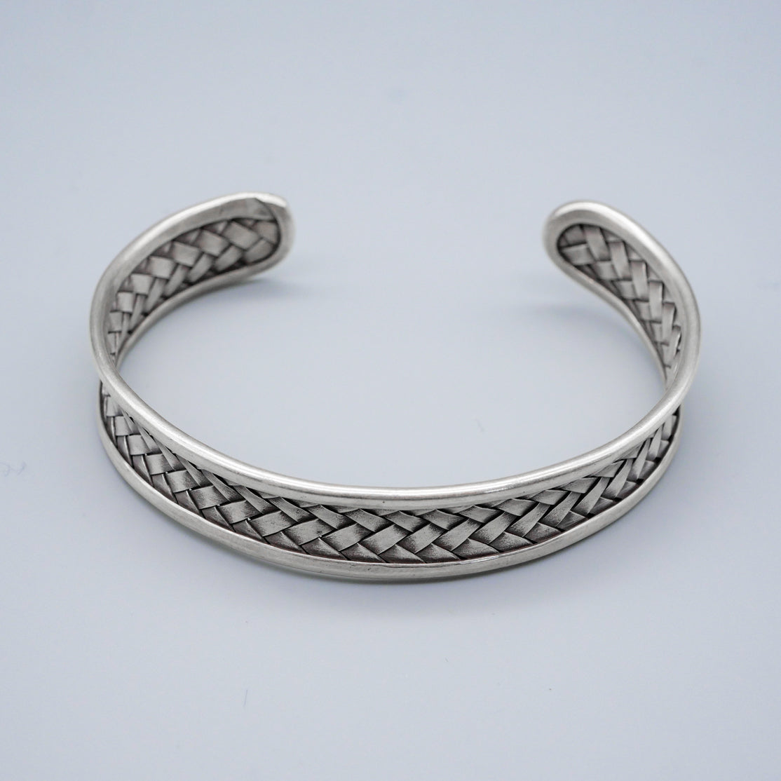 カレンシルバーバングル