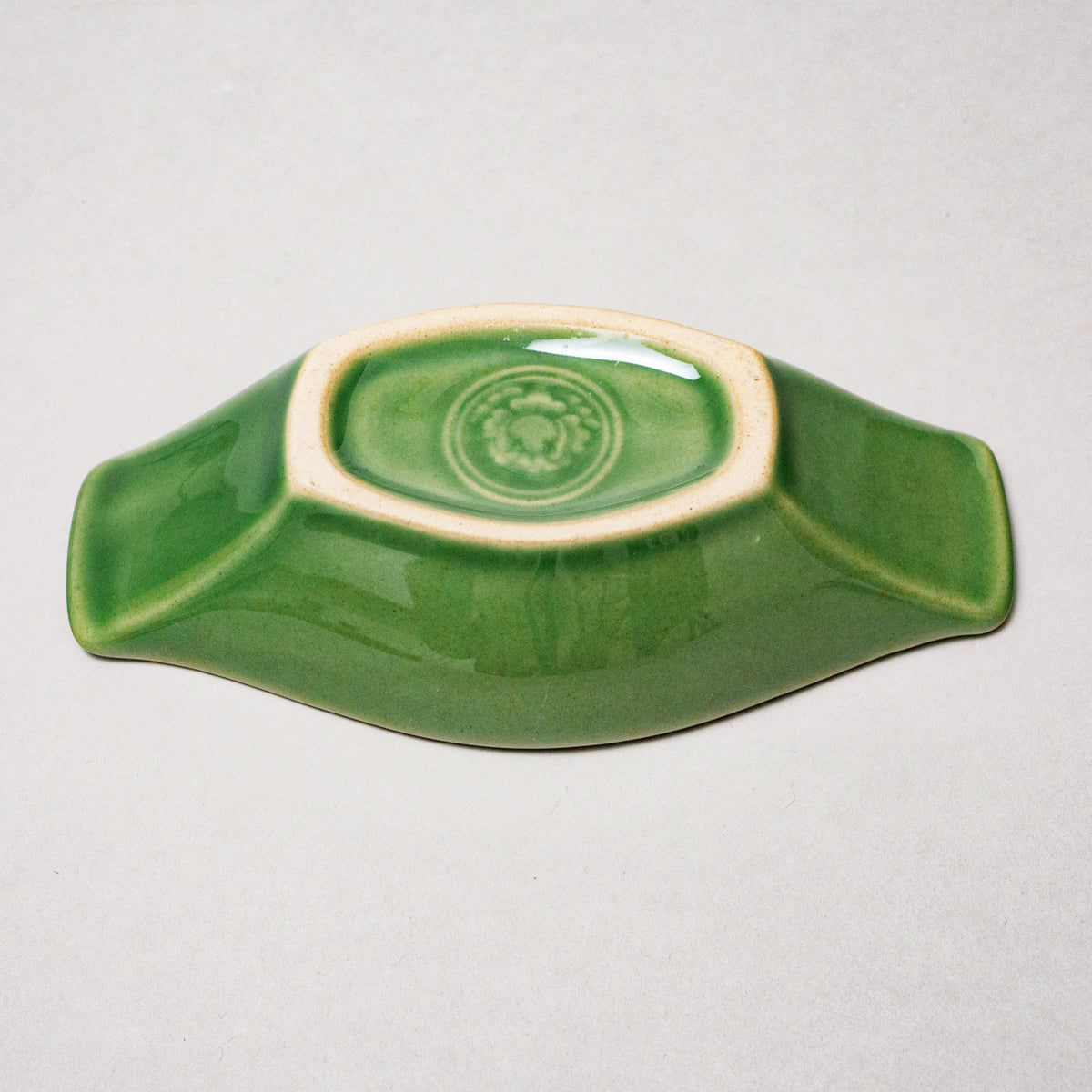 ランパーン花模様小皿