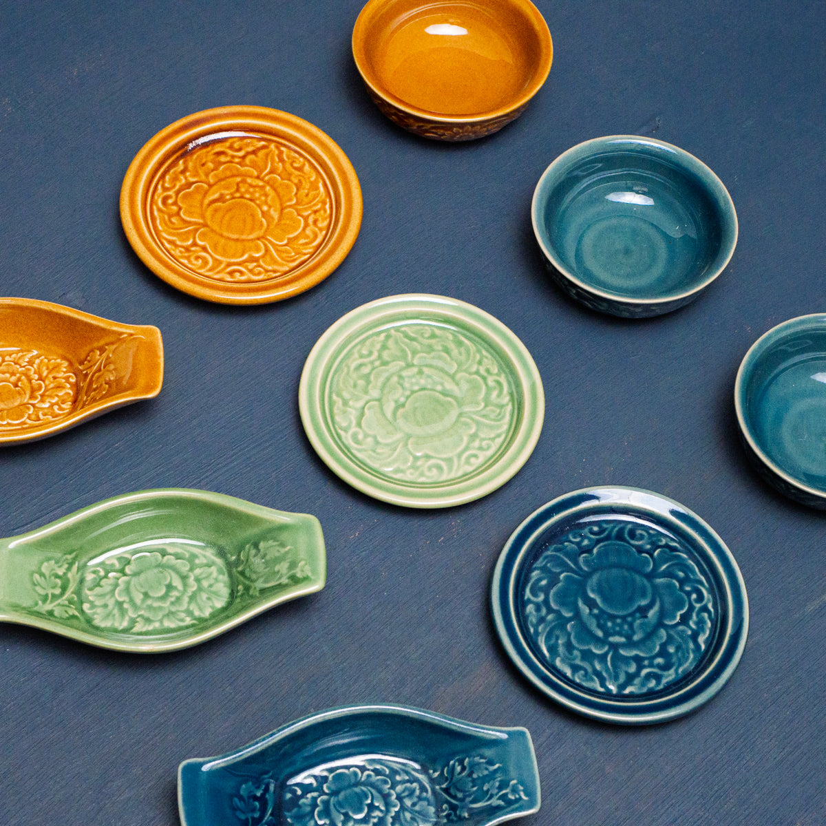 ランパーン花模様小皿