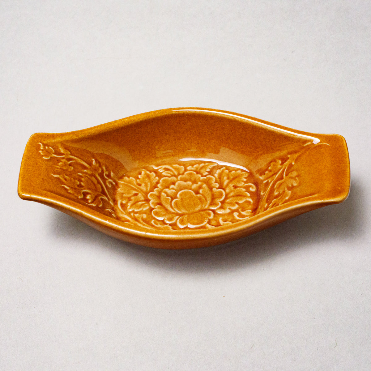 ランパーン花模様小皿