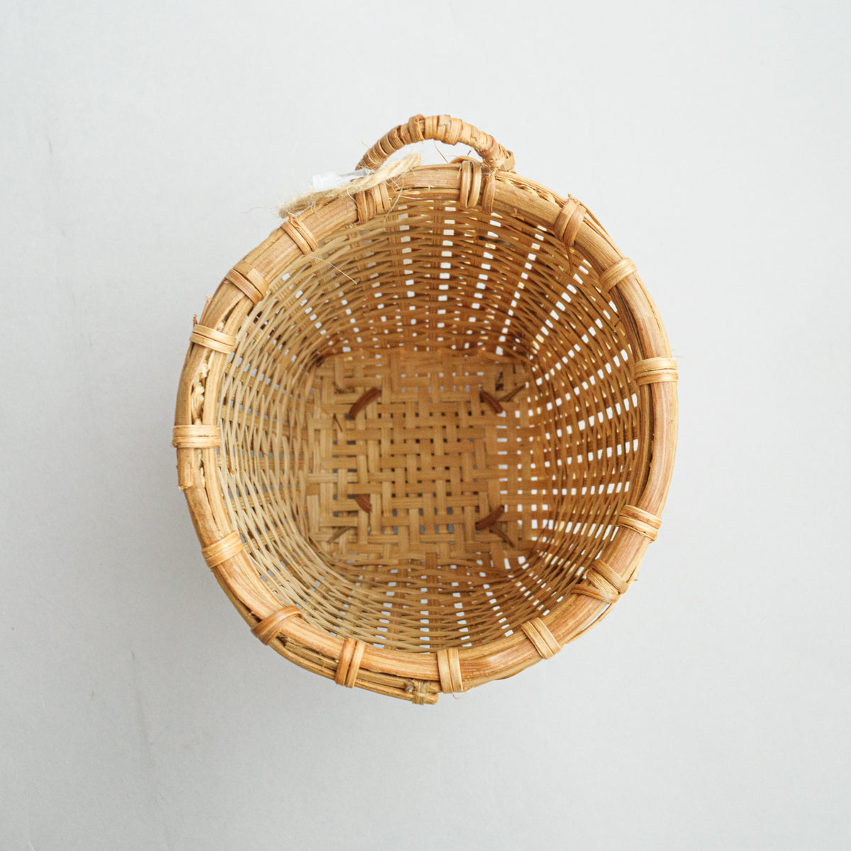 ラタンバスケット