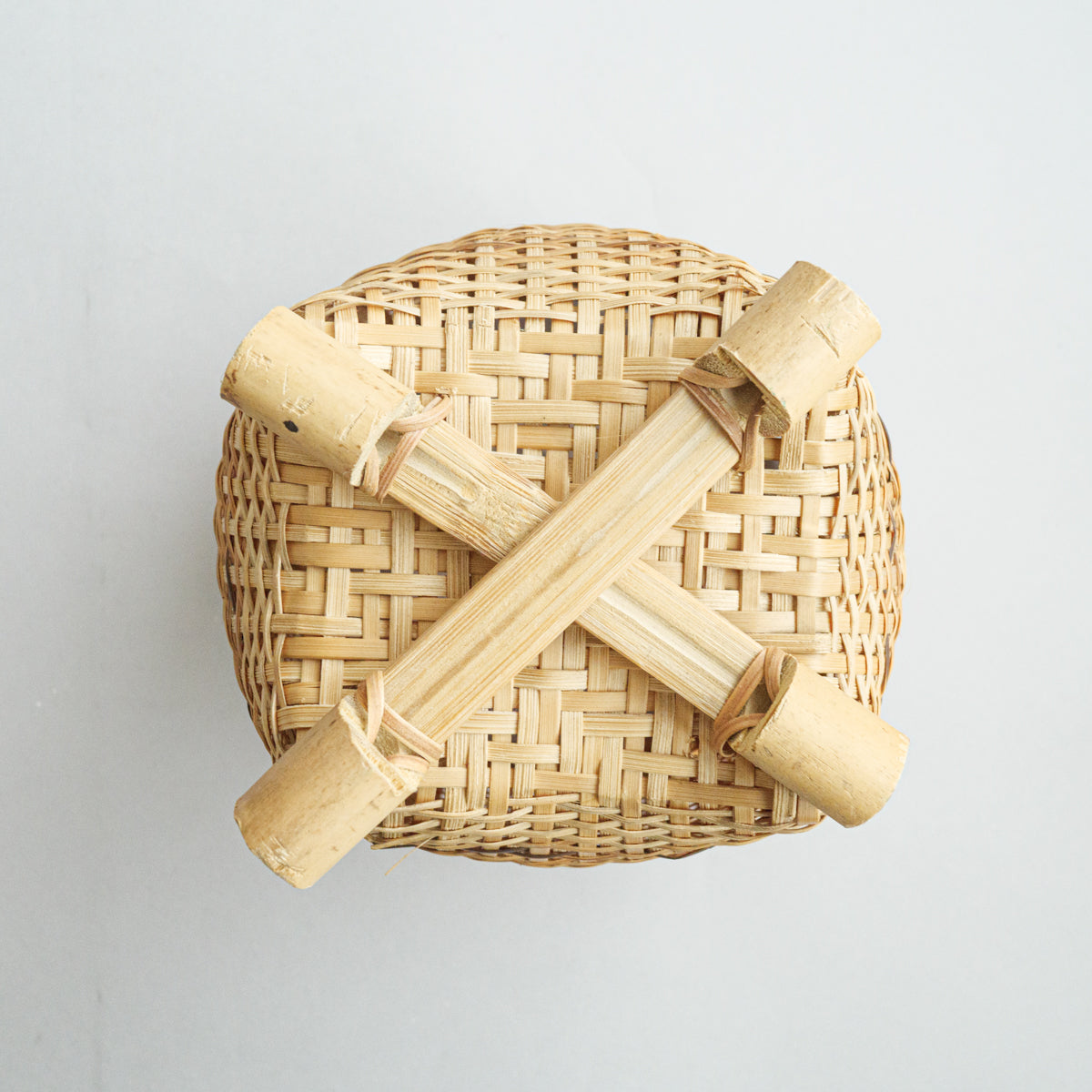 ラタンバスケット