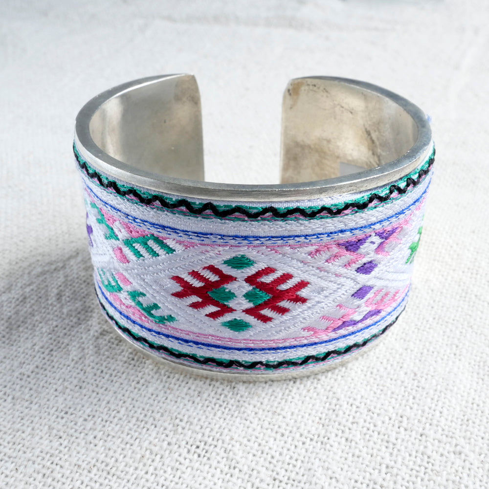 苗族刺繍バングル (L)