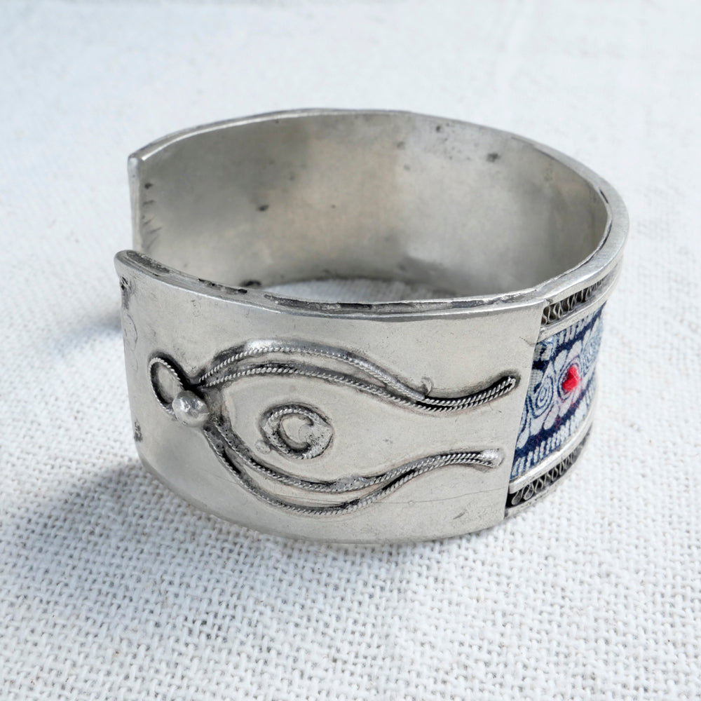 苗族刺繍バングル (M)